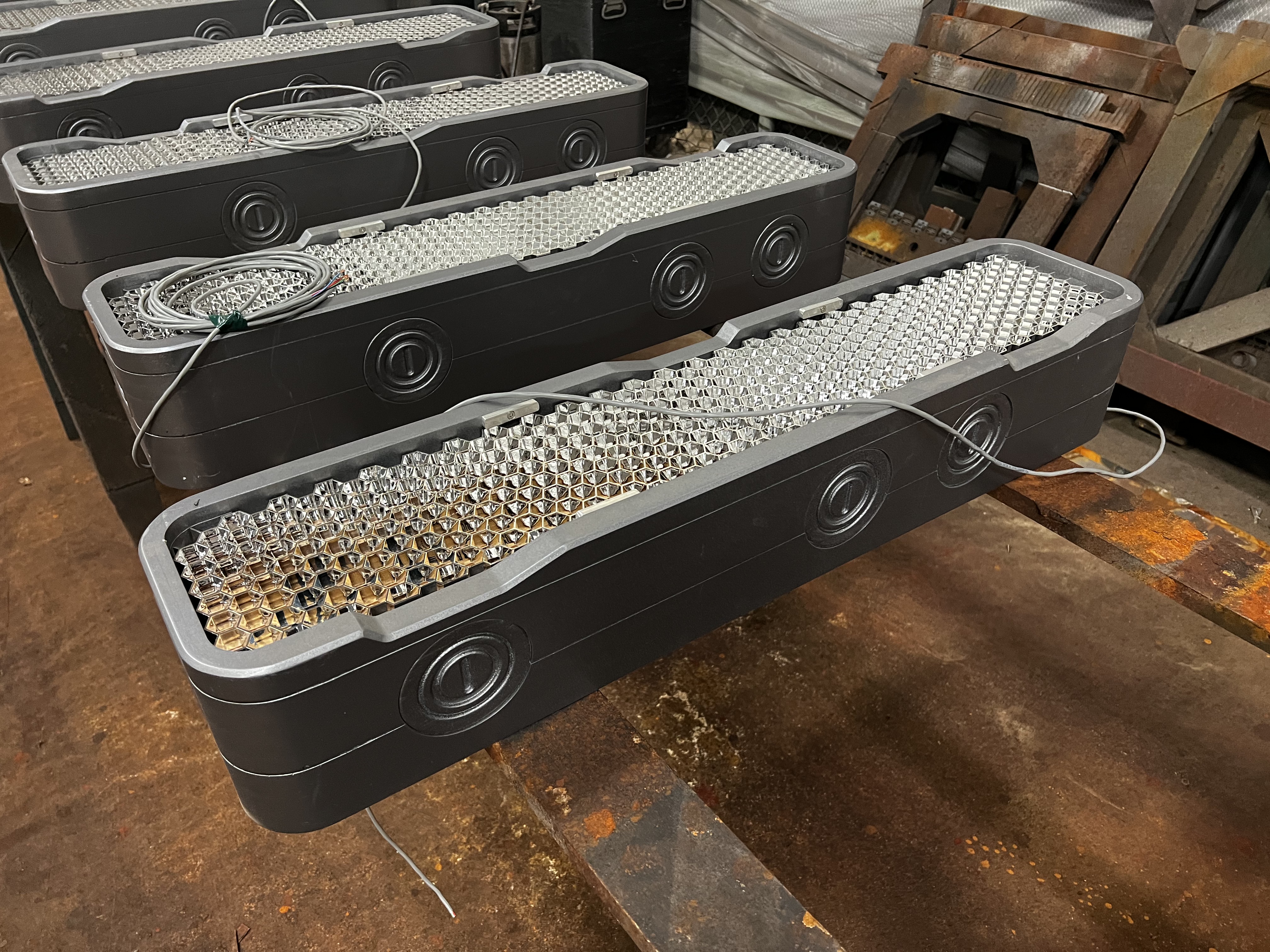 Implemented Bowie lighting on set