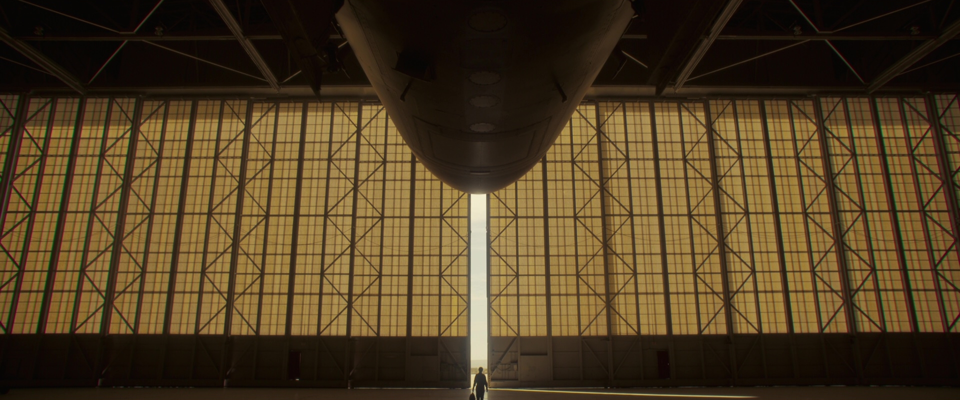 Military aircraft positioning in final shots