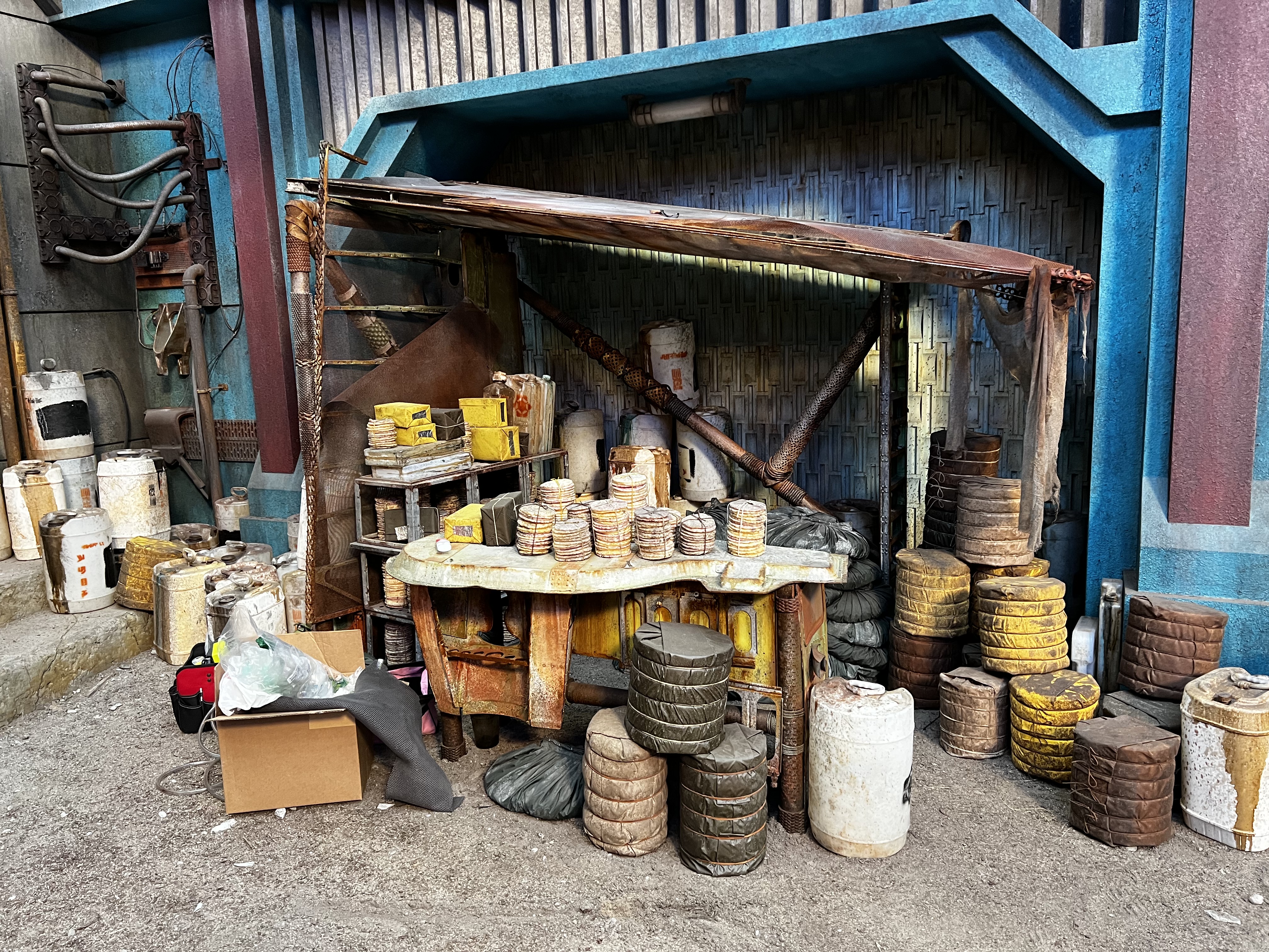 Knowhere vendor booth on set