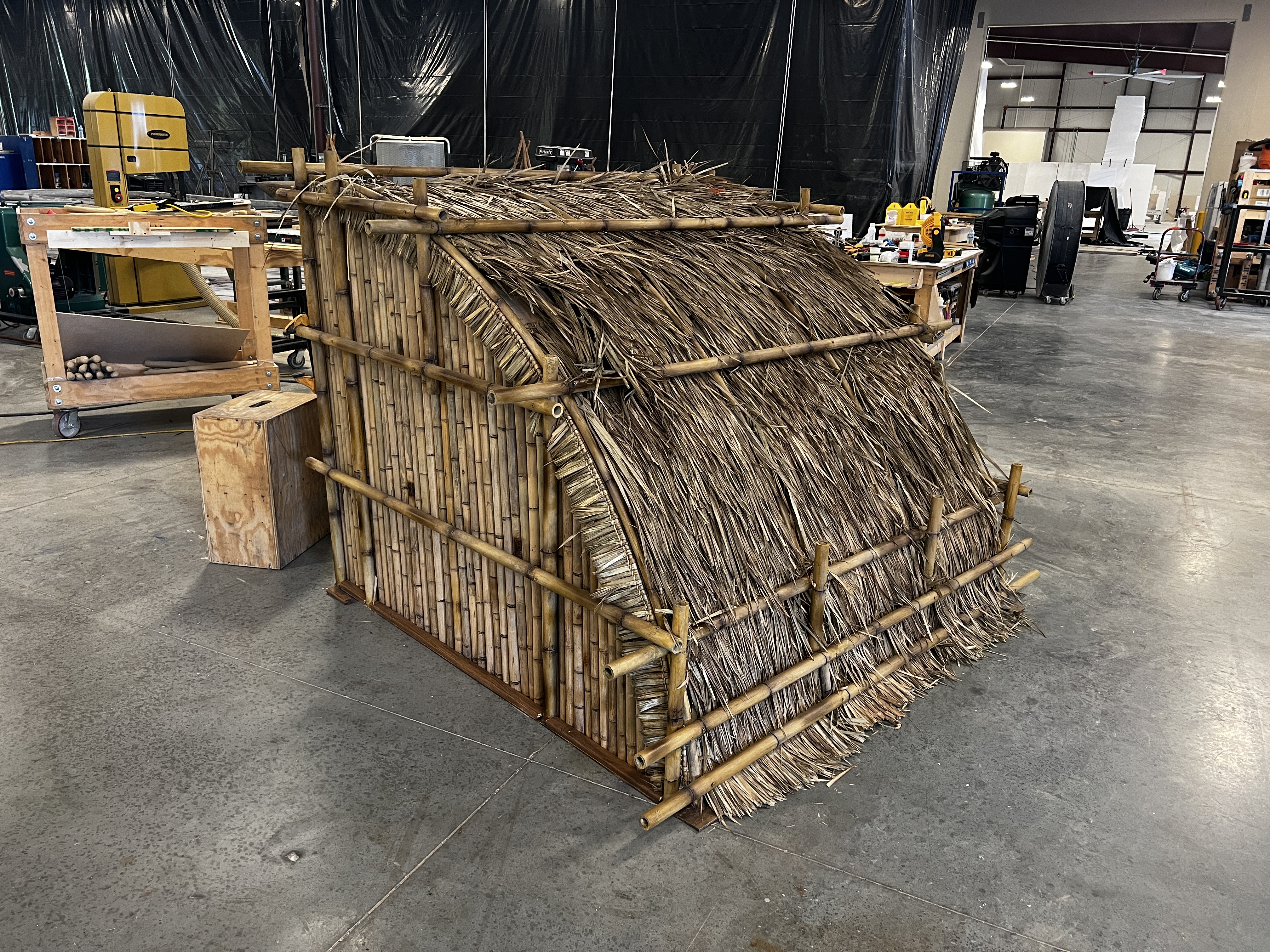 Navigator hut construction