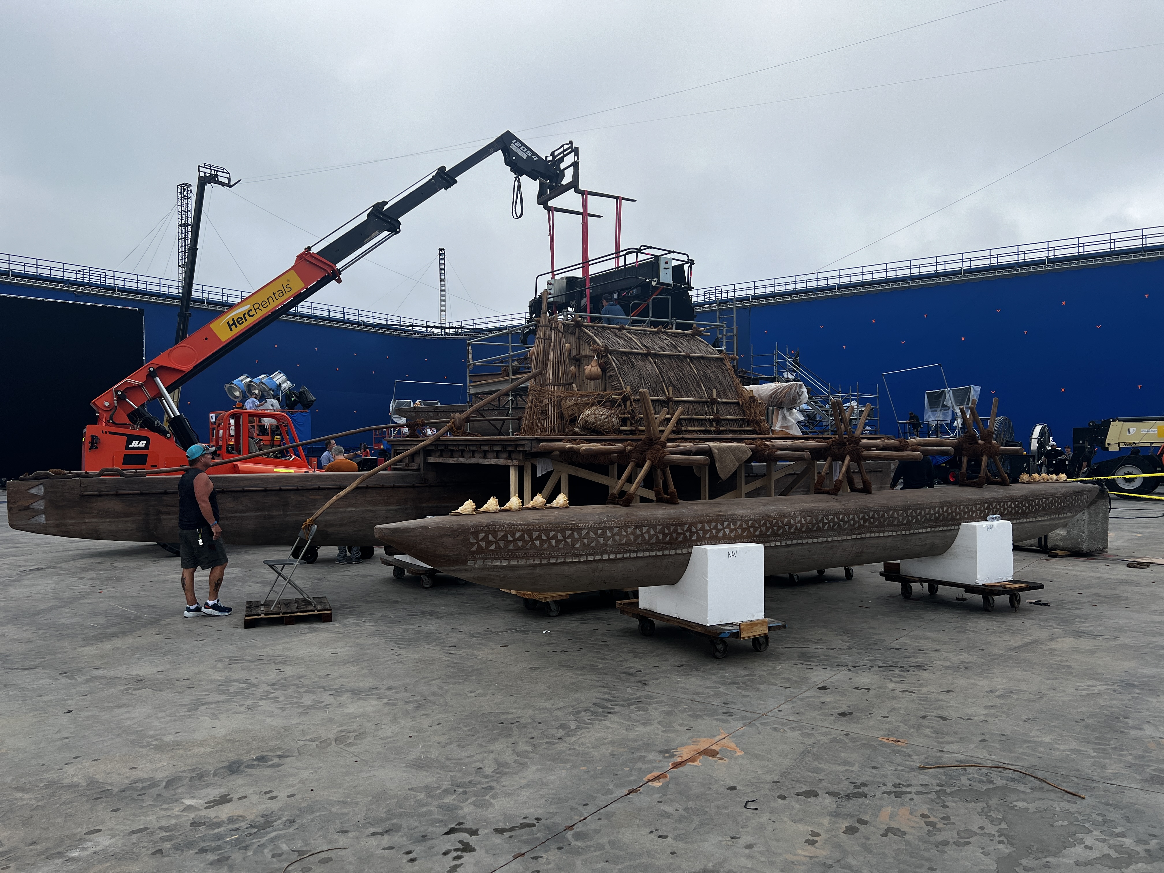 Navigator canoe on set